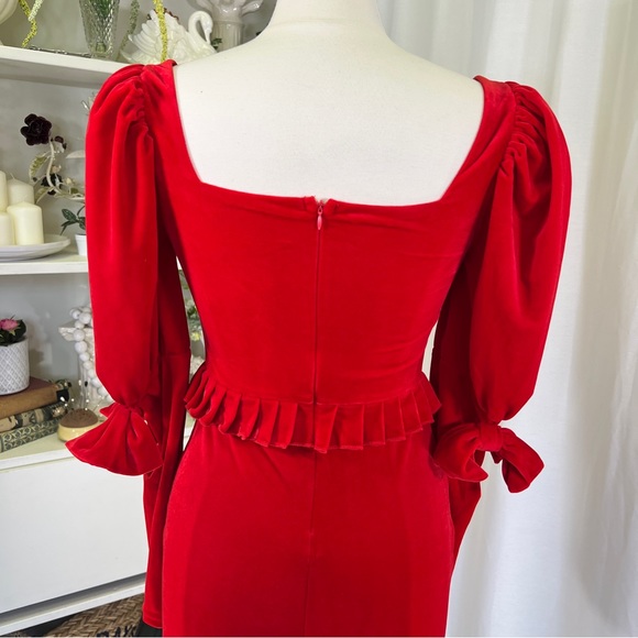 Hot Fashionista Red Matilda Velvet Long Sleeve Pleated Hem Mini Dress - Picture 14 of 16